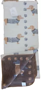 Docofil Decorative Reversib Throw with Rows of Dachshunds/ Pawprints 51" x 67" - Picture 1 of 7