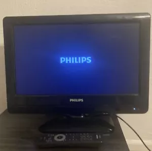 Philips 19-Inch 720p LCD HDTV w/ Remote Gaming TV 19PFL3504D/F7 *Tested Working* - Picture 1 of 9