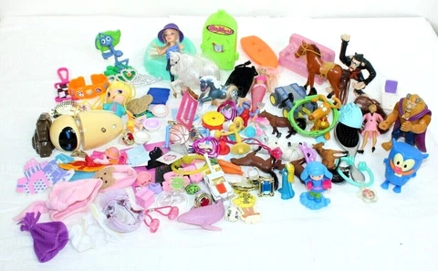 Mixed Huge Toy Acessory Plastic action figures, Dolls, Clothes, Polly Pocket Lot Cover