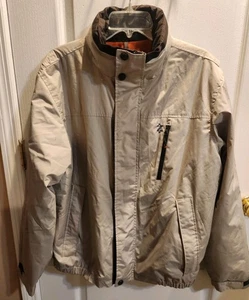 Abrigo Chaqueta de Invierno Izod PerformX Talla Mediana Tostado Empacable Capucha - Imagen 1 de 6