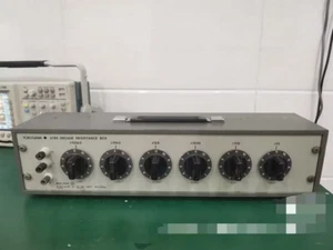 YOKOGAWA 2786 WIDERSTANDSDEKADENBOX MAX:250V FORM 0,1 BIS 1.111.110 OHM GEBRAUCHT - - Bild 1 von 5