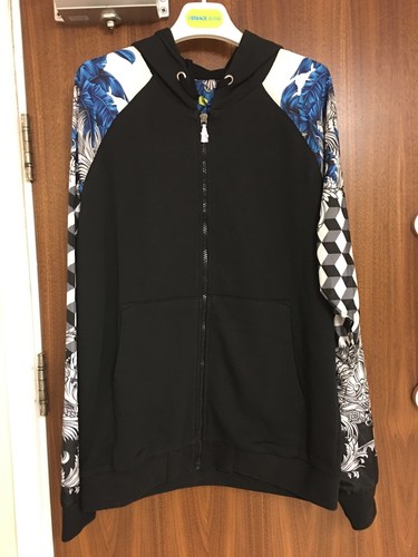 Felpa con cappuccio VERSACE JEANS stampa geometrica barocca nera S 400€