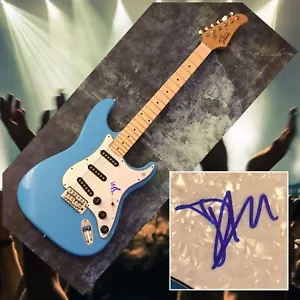 GFA Maneskin Band Beggin' Star * DAMIANO DAVID * Chitarra elettrica firmata COA - Foto 1 di 7