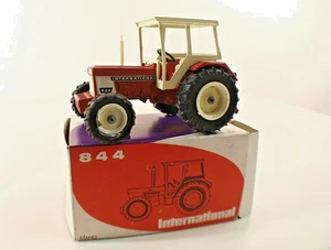 Diano Tractor International 844 New 9 cm in Boxed - Picture 1 of 6
