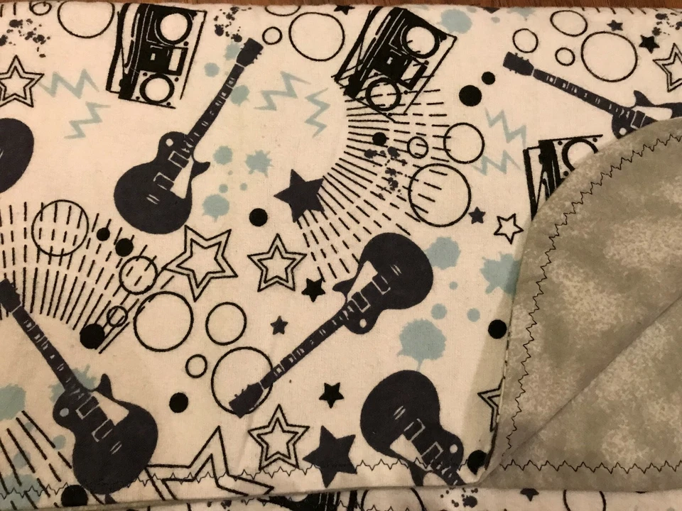 Mantas hechas a mano de doble franela bebé/niño pequeño niños grupo 1 Foto 1 de 1