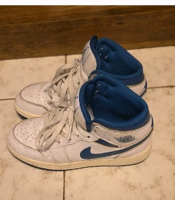 Zapatillas Jordan para niños talla 4 Foto 1 de 4