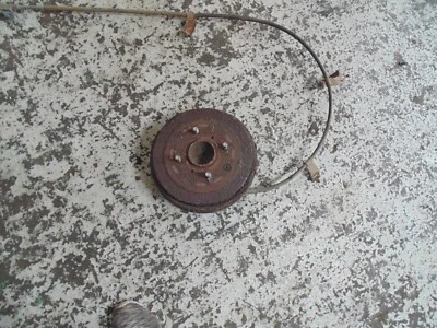 NISSAN NV200 2012 1.5 DCI OFFSIDE CONDUCTORES BUJE TRASERO DERECHO TAMBOR Y PLACA DE RESPALDO Foto 1 de 4