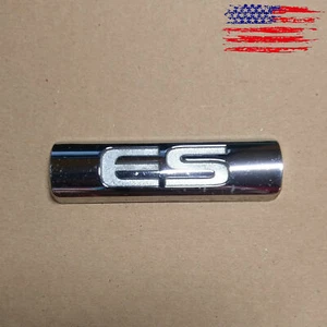 MR957772 04-06 MITSUBISHI GALANT REAR TRUNK CHROME EMBLEM LOGO BADGE ES OEM A2 - Picture 1 of 2
