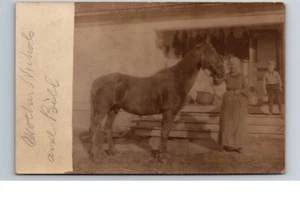Woodstock VT, Madre Nichols y Bill el caballo, postal de 1908 RPPC - Imagen 1 de 3
