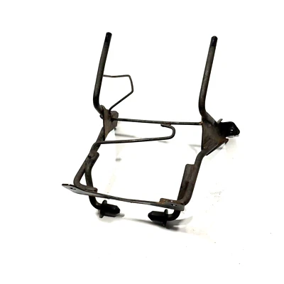 Suzuki Inazuma GW250 2013 a 2018, soporte de capó delantero, P/N 94510-48H00 Foto 1 de 4