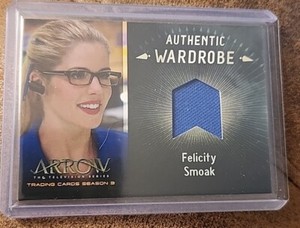 Cryptozoic Arrow Season 3 Emily Bett As Felicity Smoak Relic Wardrobe Card M03 