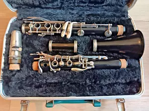 Selmer Bundy Resonite clarinet- fully overhauled - ready to play - Picture 1 of 7