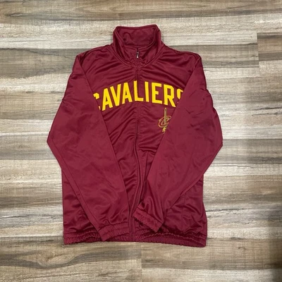 Chaqueta deportiva Cavaliers roja y amarilla talla L *pequeña mancha en la parte delantera* como en la foto Foto 1 de 4