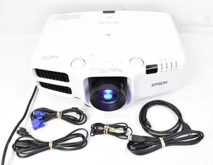 Epson PowerLite Pro G6070W 3 LCD Projector 5500 Lumens 2793 Lamp Hours - Picture 1 of 9