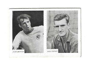A&BC  FOOTBALLER (1966/67 PAIRS) - Alan Skirton / Alex Stepney   (AS  A PAIR)