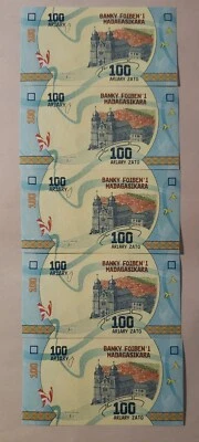 FIVE Notes, Madagascar 100 Ariary, 2017, P-97, UNC IT.#E-7 - Image 1 of 2