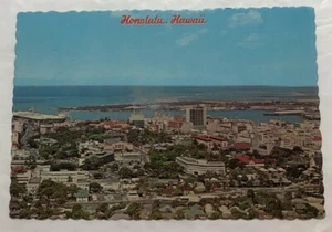 Aerial View Honolulu, Hawaii. Postcard (H2) - Picture 1 of 2
