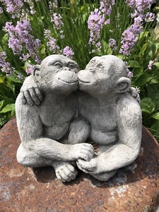 Concrete Kissing Monkeys Garden/Indoor Ornament - Picture 1 of 5