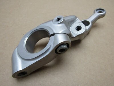 Ducati Panigale V4S 2018 12,594 miles right riders footrest hanger (12776) - Imagem 1 de 4