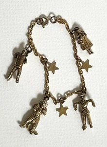 Zauberer von Oz Armband - TEC ~ 4 goldfarbene Charms mit Sternen - sehr guter Zustand  - Bild 1 von 7