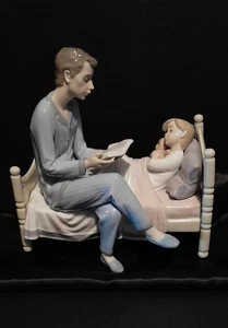 Figura Lladro "Solo uno más" cuento para dormir padre e hijo #5889 retirado - Imagen 1 de 9