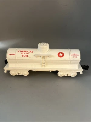 COCHE TANQUE COMBUSTIBLE COHETE QUÍMICO DISEÑO 4 RUEDAS MARX O GAUGE BLANCO X-246 Sin Caja Foto 1 de 4