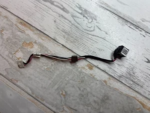 Genuine Dell Latitude 3540 / Inspiron 5521 DC Power Jack 0YF81X (DC30100M900) - Picture 1 of 3