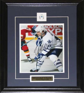 Wendel Clark Toronto Maple Leafs Signed 8x10 Hockey Collector Frame - Picture 1 of 1