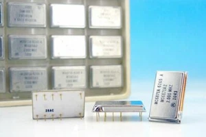 1 x MC6871A 6871 2Mhz Crystal Oscillator MPU Clock MC6800 Processor Driver IC - Picture 1 of 1