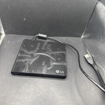 Grabadora de DVD portátil delgada LG GP65NB60 con cable USB - negra Foto 1 de 4