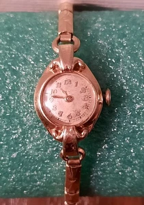 Vtg Bulova 10K Gold Filled Ladies Watch Stretch Band 21 Jewels 1/2" Face Works - Picture 1 of 9