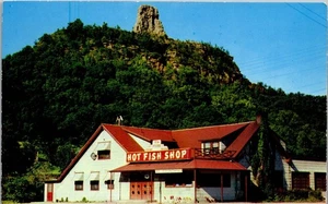Vintage Postcard Hot Fish Shop Winona MN Sugar Loaf Hill Restaurant - Picture 1 of 3