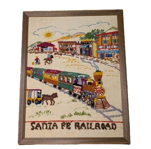 Bordado vintage de punta de aguja enmarcado ferrocarril de Santa Fe Western MCM 13x10 - Imagen 1 de 2