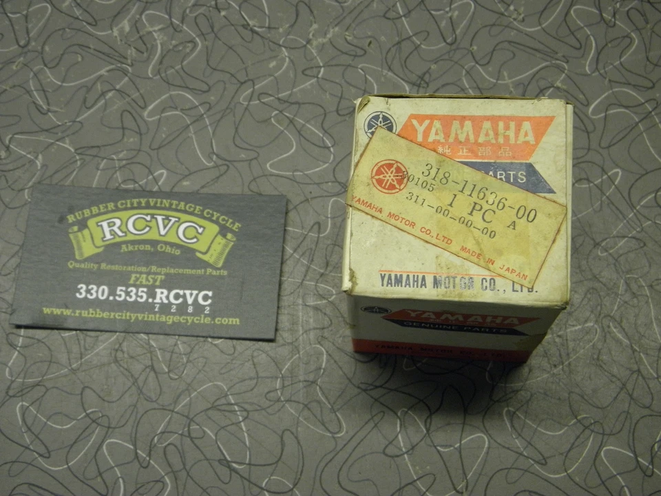 Pistón Yamaha AT2M MX Enduro 1972-73 NOS 2º sobre 318-11636-00 Foto 1 de 4