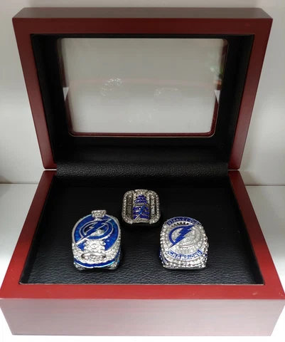 Tampa Bay Lightning - Stanley Cup 3 Ring Set With Wooden Display Box Cover