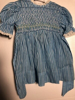 Vintage 70s Polly Flinders hand smocked Blue & White Cute Dress Girls Sz 5 - Image 1 of 4