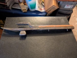 Vintage 1908 Bridgeport Hardware Mfg. "Matchless" Nail Puller Tool - Picture 1 of 5