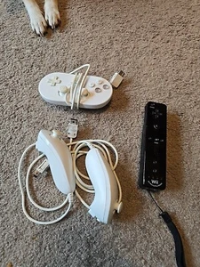 Wii Controller Lot - Picture 1 of 6