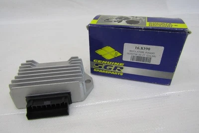 Regolatore tensione Voltage regulator Piaggio Gilera 50 cc 2T dal 98 in poi Foto 1 de 2