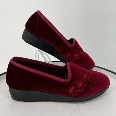 FLEXUS JOLLY SLIPPERS HOUSE SHOES BY SPRING STEP IN VELVET BORDEAUX - Image 1 of 4