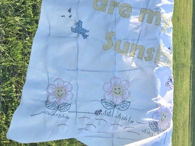 Colgante de pared vintage para niños bordado 40x58 "You Are My Sunshine" amarillo blanco Foto 1 de 4