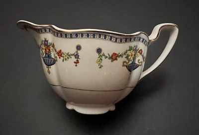 Vintage Johnson Bros England Pareek Gravy Boat Sauce Server Small Pitcher - Image 1 of 4