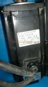 one Yaskawa SGME-04VF14 Servo Motor Used - Picture 1 of 1