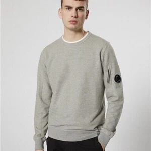 C.P. Company Para Hombre Sudadera Sin Capucha Manga Larga Camiseta Deportiva Camisa Informal - Imagen 1 de 23