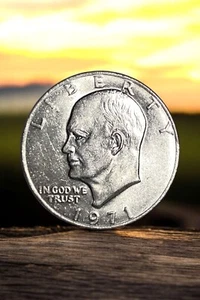 1971-P Eisenhower Dollar Clad About Uncirculated 75% Cooper 25% Nickel - Picture 1 of 2