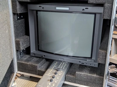 Sony BVM-14H1E CRT TV Monitor with Flight Case & BKM Controller #2 - Image 1 of 4