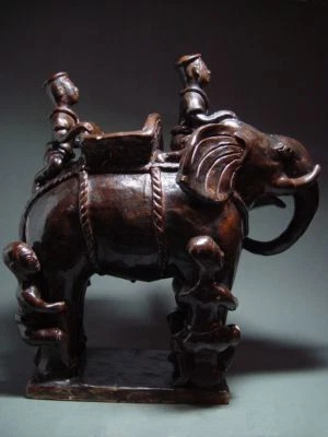 RARE ANTIQ. ROYAL WAR ELEPHANT SAWANKHALOK POTTERY, SI SATCHANALAI KILN THAILAND - Image 1 of 4