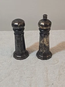 Sheffield Silver Plated Salt Shaker and Pepper Excellent Made In Italy - Picture 1 of 7