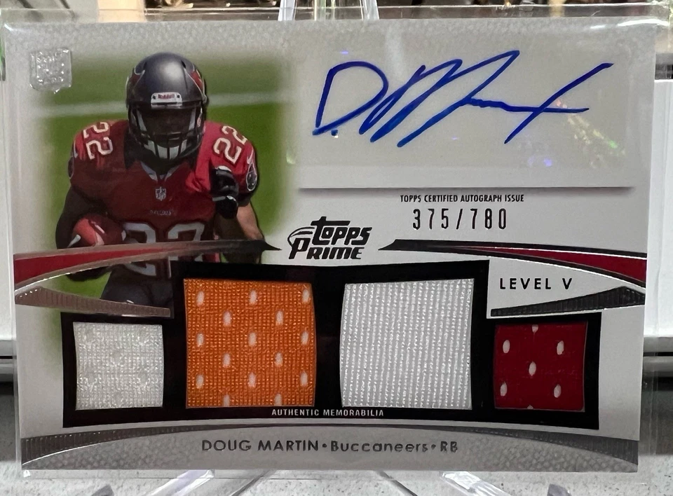 Doug Martin 2012 Topps Prime Relic Autograph Level V ROOKIE 375/780 ￼ - Image 1 of 1