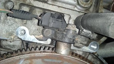 Sensor de posición del cigüeñal Volvo S80 2007 usado, #2256935-53 Foto 1 de 4